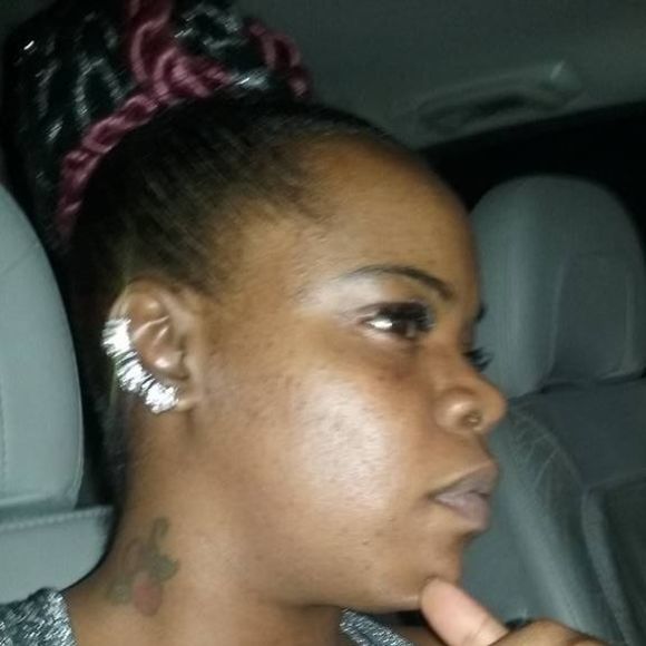 Meet your Posher, Brittney - Picture 1 of 1